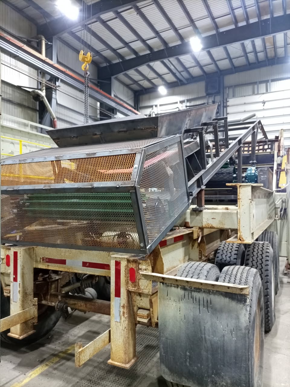Travaux sur un convoyeur industriel — Soudure Mobile Bowen